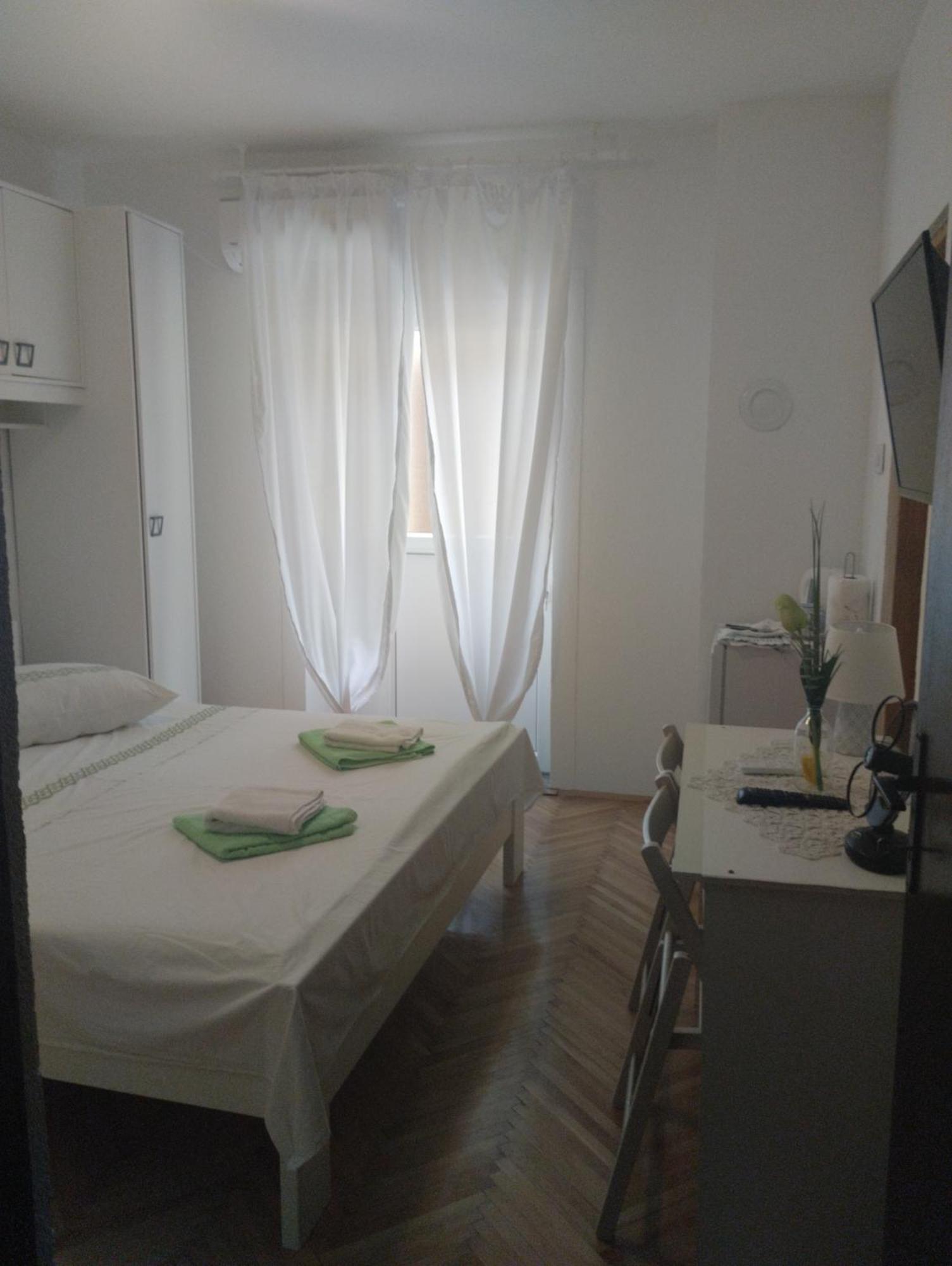 Soba Biondic Apartment Senj  Bagian luar foto